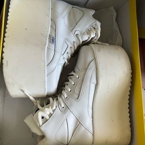 Buffalo London Tower Boots